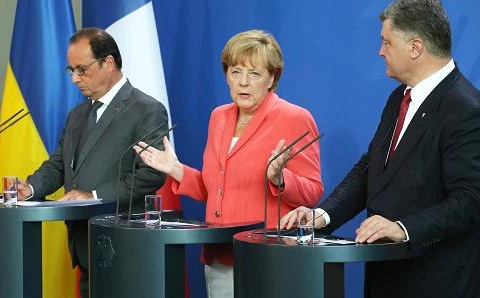 Lãnh đạo các nước Pháp, Đức và Ukraine trong cuộc thảo luận. (Nguồn: Getty)