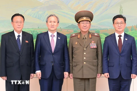 Các quan chức cấp cao Triều Tiên, Hàn Quốc tham gia đàm phán. (Nguồn: AFP/ TTXVN)
