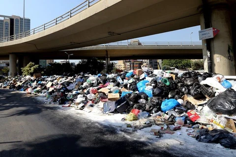 Những bãi rác khổng lồ ở Beirut. (Nguồn: Getty)