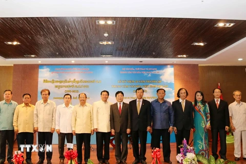 Các đại biểu tham lễ kỷ niệm 20 năm thành lập Trung tâm Văn hóa Việt Nam tại Lào. (Ảnh:Phạm Kiên/TTXVN)