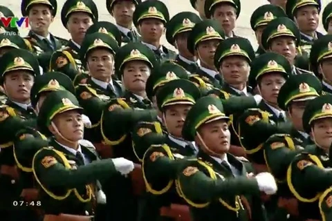 Quân đội Nhân dân Việt Nam anh hùng luôn vững tay súng bảo vệ Tổ quốc. (Nguồn: VTV)