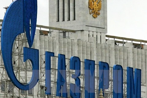 Logo của Gazprom tại thủ đô Moskva, Nga. (Nguồn: AFP/TTXVN)