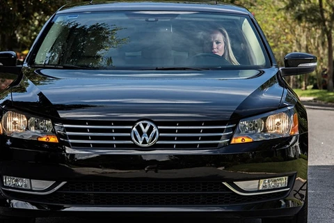 Volkswagen mất nhiều khách hàng sau vụ bê bối gian lận khí thải. (Nguồn: theguardian.com)