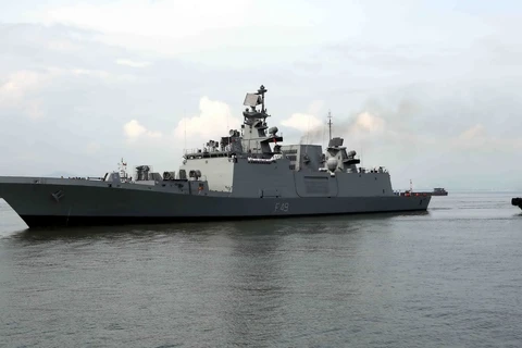 Tàu Hải quân Ấn Độ INS SAHYADRI là tàu chiến đóng trong nước và thuộc lớp Shivalik. (Ảnh: Trần Lê Lâm/TTXVN)