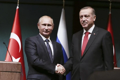 Tổng thống Nga Vladimir Putin và người đồng cấp Thổ Nhĩ Kỳ Tayyip Erdogan. (Nguồn: AP)