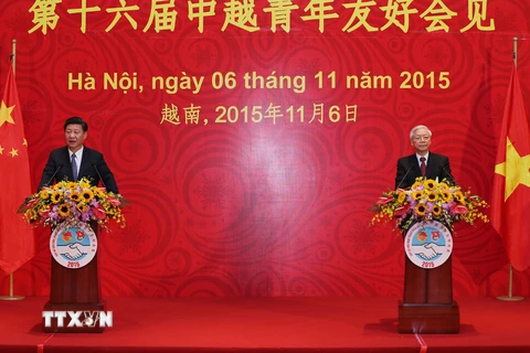 Tổng Bí thư Nguyễn Phú Trọng và Tổng Bí thư , Chủ tịch nước Trung Quốc Tập Cận Bình dự gặp gỡ hữu nghị thanh niên Việt-Trung lần thứ 16. (Ảnh: Trí Dũng/TTXVN) 