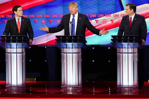 Hai ứng cử viên Ted Cruz (phải) và Marco Rubio (trái) hợp lực công kích Donald Trump. (Nguồn: Getty)