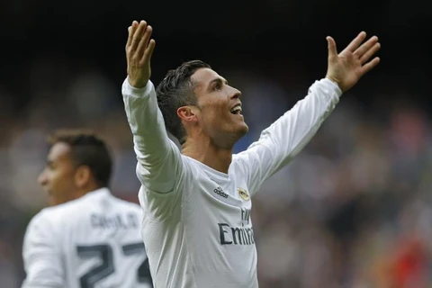 Ronaldo ăn mừng màn trình diễn ấn tượng. (Nguồn: AP)