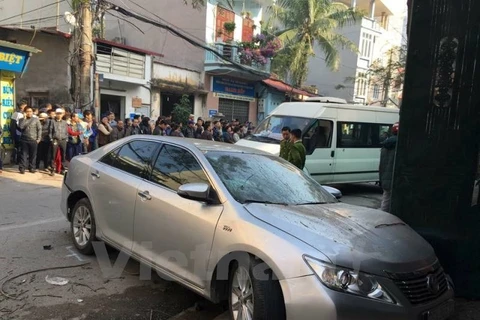 Ôtô mất lái đâm chết 2 người trên đường Ái Mộ. (Nguồn: PV/Vietnam+)