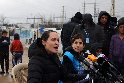 Jolie chia sẻ về cuộc khủng hoảng người tị nạn và nhân đạo ở Syria. (Nguồn: AP)