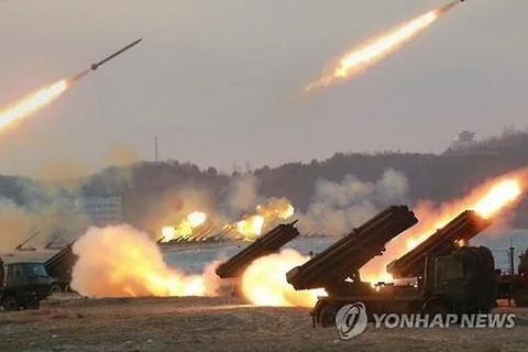 Một cuộc tập trận pháo binh, tên lửa của Triều Tiên. (Nguồn: KCNA/Yonhap)