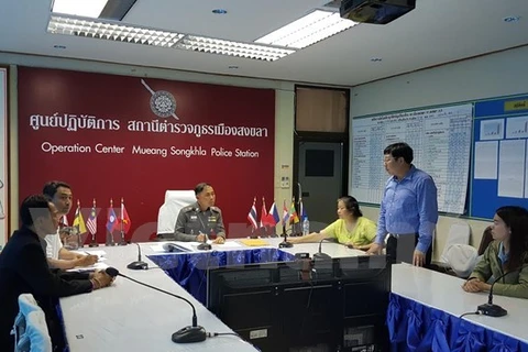 Đại diện Đại sứ quán Việt Nam làm việc cảnh sát tỉnh Songkhla. (Nguồn: PX Bangkok)