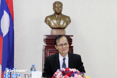Tiến sỹ Kukeo Ackhamotry, Ủy viên Ủy ban Thường vụ của Quốc hội, Chủ tịch Tiểu ban Đối ngoại Quốc hội Lào. (Nguồn: Phạm Kiên/Vietnam+)