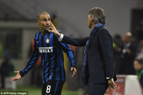 Roberto Mancini dành nhiều tình cảm cho Rodrigo Palacio. (Nguồn: AFP)