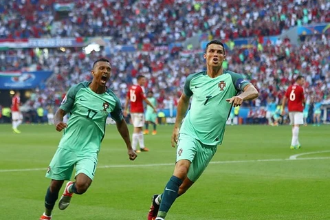 Ronaldo đưa Bồ Đào Nha vào vòng 1/8 EURO 2016. (Nguồn: Getty Images) 