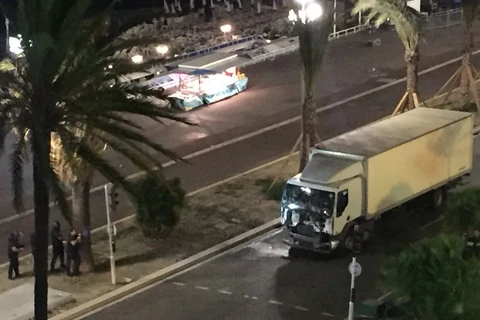 Chiếc xe tải gây ra vụ khủng bố đẫm máu. (Nguồn: Twitter)