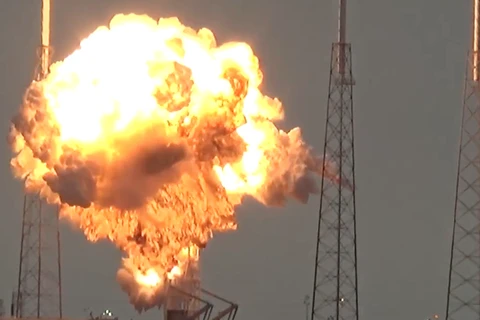 Tên lửa Falcon 9 phát nổ. (Nguồn: USLaunchReport.com)