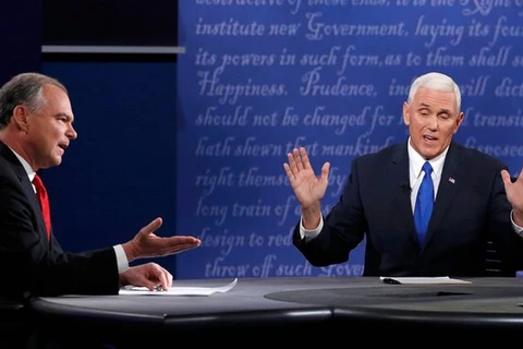 Hai ứng viên phó Tổng thống Mỹ Tim Kaine và Mike Pence. (Nguồn: Reuters)