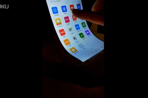 [Video] Xiaomi gây ấn tượng với mẫu màn hình có thể bẻ cong