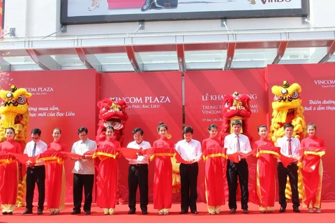 Nghi lễ cắt băng khánh thành Vincom Plaza Trần Phú - Bạc Liêu