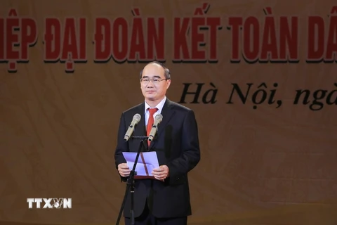 Đồng chí Nguyễn Thiện Nhân, Ủy viên Bộ Chính trị, Chủ tịch Uỷ ban Trung ương Mặt trận Tổ quốc Việt Nam phát biểu tại buổi lễ. (Ảnh: Trọng Đạt/TTXVN) 