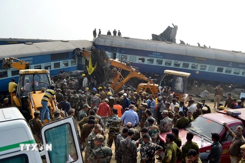 [Video] Gần 120 người thiệt mạng do tai nạn tàu hỏa tại Ấn Độ