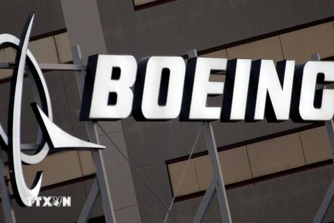 Logo của hãng Boeing tại El Segundo, California, Mỹ ngày 25/1/2011. (Nguồn: AP/TTXVN) 