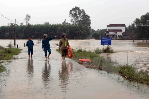 [Video] 16 người chết và mất tích vì mưa lũ tại miền Trung