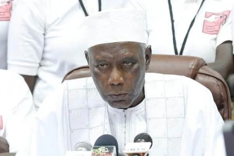 Chủ tịch Ủy ban bầu cử Gambia, Alieu Momar Njai. (Nguồn: thewhistler.ng)