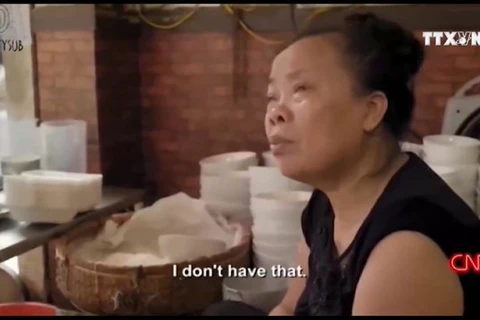 Kênh CNN đã phát sóng cuộc trải nghiệm “bún chửi” tại Hà Nội của đầu bếp nổi tiếng Anthony Bourdain