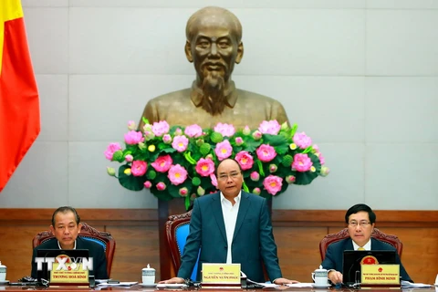 Thủ tướng Nguyễn Xuân Phúc chủ trì Phiên họp Chính phủ thường kỳ tháng 2/2017. (Ảnh: Thống Nhất/TTXVN)