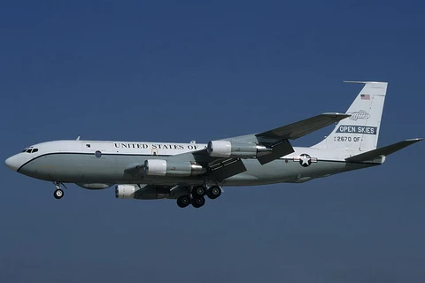 Máy bay OC-135B. (Nguồn: Wikimedia Commons)