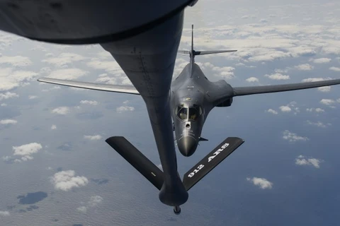 Máy bay ném bom chiến lược B-1B. (Nguồn: U.S. Air Force)