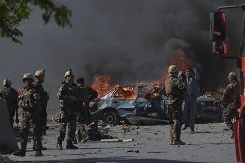 Hiện trường vụ đánh bom ở Kabul. (Nguồn: metro.co.uk)