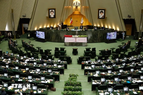 Quang cảnh một phiên họp Quốc hội ở thủ đô Tehran ngày 29/5/2016. (Nguồn: EPA/TTXVN)