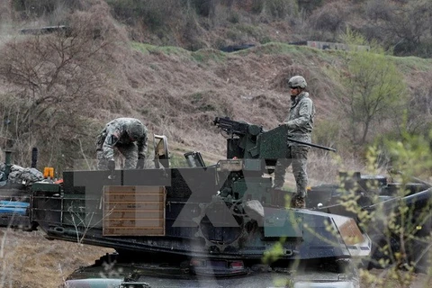 Binh sỹ Mỹ và Hàn Quốc trong cuộc tập trận tại Paju, Gyeonggi-do, Hàn Quốc. (Nguồn: EPA/TTXVN)