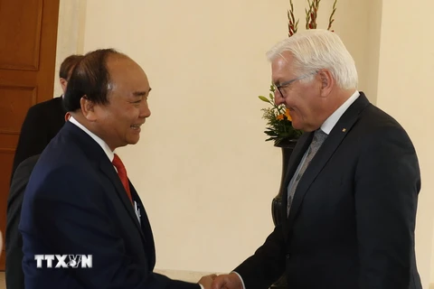 Thủ tướng Nguyễn Xuân Phúc hội kiến Tổng thống Đức Frank-Walter Steinmeier. (Ảnh: Thống Nhất/TTXVN)
