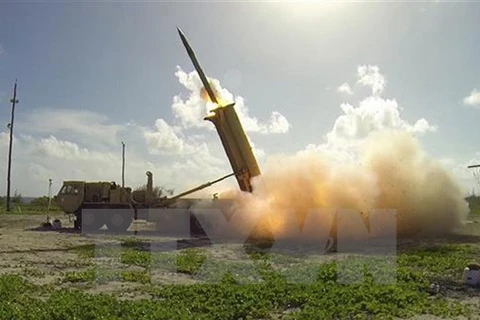 Hệ thống THAAD trong cuộc thử nghiệm tấn công, đánh chặn mục tiêu ở đảo Wake, Thái Bình Dương ngày 1/11/2015. (Nguồn: AFP/TTXVN)