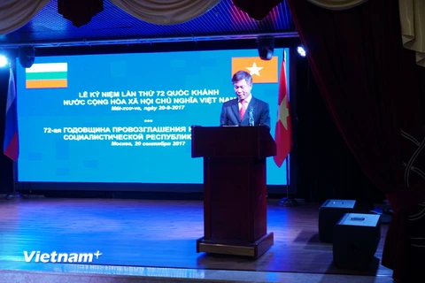 Công sứ Lại Ngọc Đoàn phát biểu chào mừng các đại biểu dự lễ kỷ niệm lần thứ 72 Quốc khánh Việt Nam. (Ảnh: Hằng Lê/Vietnam+)