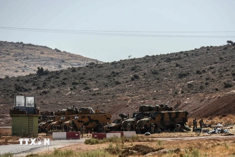 Binh sỸ Thổ Nhĩ Kỳ tại khu vực biên giới Syria- Thổ Nhĩ Kỳ ngày 8/10. (Nguồn: AFP/TTXVN)