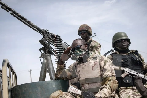 Binh sỹ Nigeria trong chiến dịch truy quét phiến quân Boko Haram ở Damboa, bang Borno. (Nguồn: AFP/TTXVN)