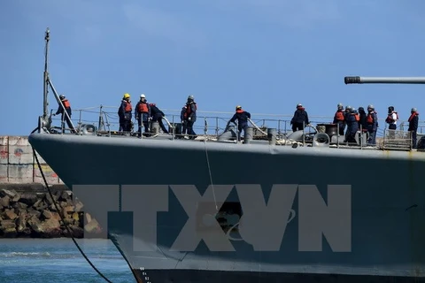 Tàu khu trục ARA Sarandi của hải quân Argentina tham gia tìm kiếm tàu ngầm ARA San Juan bị mất tích trên vùng biển phía Nam thủ đô Buenos Aires. (Nguồn: AFP/TTXVN)