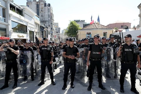 Cảnh sát Thổ Nhĩ Kỳ gác tại Istanbul. (Nguồn: EPA/TTXVN)