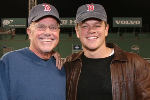 Matt Damon và người cha quá cố của mình. (Nguồn: REX)