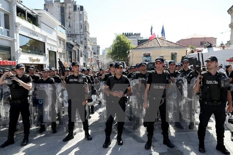Cảnh sát Thổ Nhĩ Kỳ tuần tra tại Istanbul. (Nguồn: EPA/TTXVN)