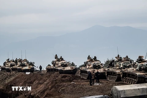 Xe quân sự Thổ Nhĩ Kỳ được triển khai tại Hassa, tỉnh Hatay, chuẩn bị tiến vào Syria ngày 21/1. (Nguồn: AFP/TTXVN)