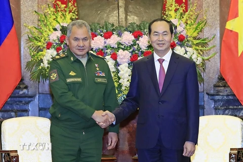 Chủ tịch nước Trần Đại Quang tiếp Đại tướng Sergey Shoigu, Bộ trưởng Quốc phòng Liên bang Nga. (Ảnh: Nhan Sáng/TTXVN)