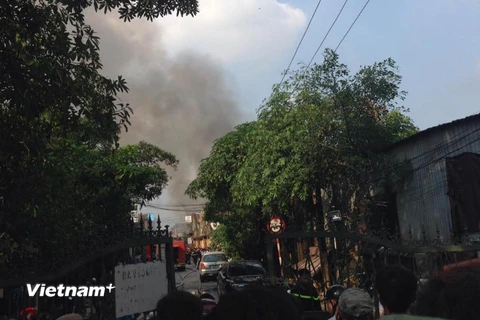 Hà Nội: Cháy lớn tại nhiều xưởng trong Công ty Lâm sản ở Đại Từ
