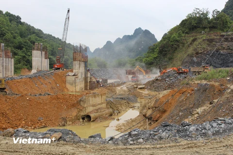 Nhà máy thủy điện Tiên Thành xây dựng trên dòng sông Bằng Giang, tỉnh Cao Bằng. (Ảnh: Hùng Võ/Vietnam+)