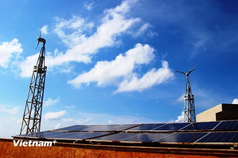 Các dự án điện mặt trời đang được đầu tư tại nhiều địa phương. (Ảnh: Hùng Võ/Vietnam+)